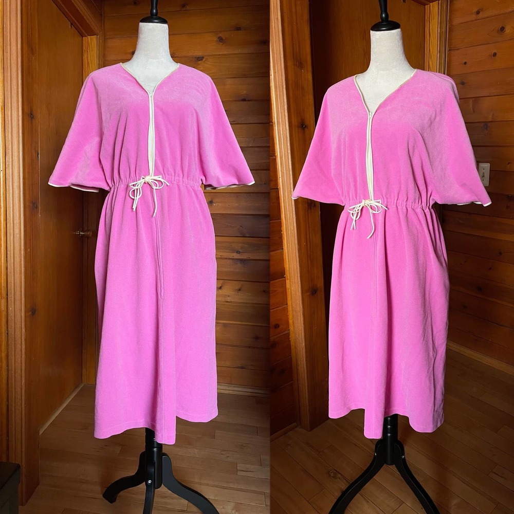 Vintage Pink Fleece Vanity Fair Cape Sleeve  Velour Robe Large